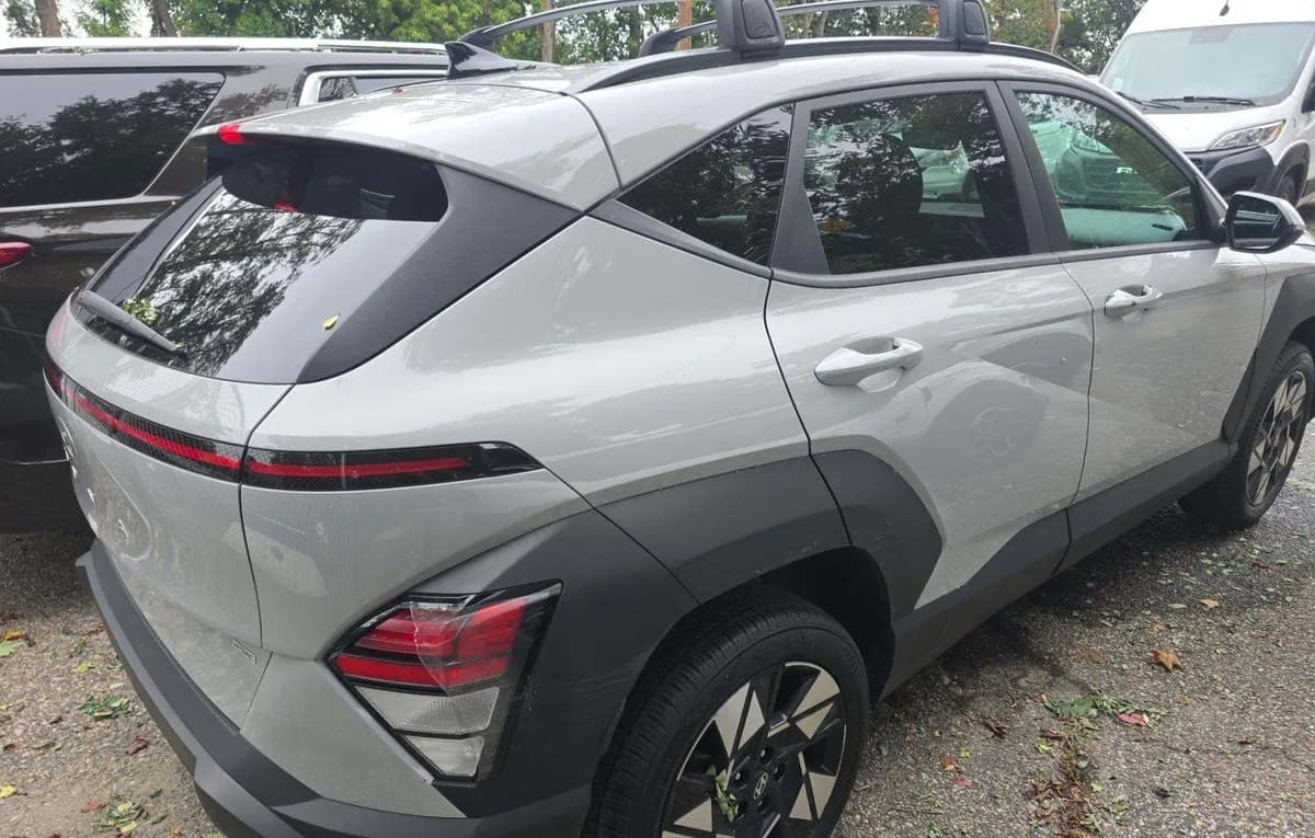 2024 HYUNDAI KONA SEL 4
