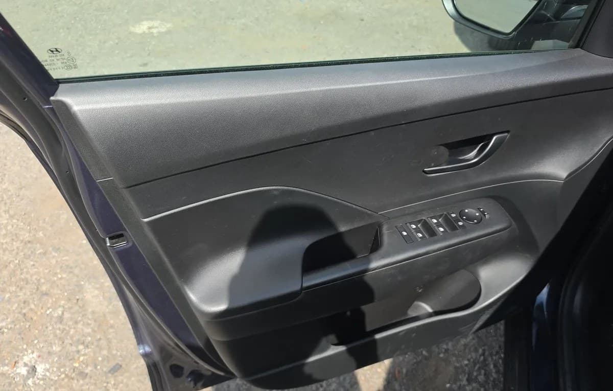2026 HYUNDAI KONA SEL Sport 6