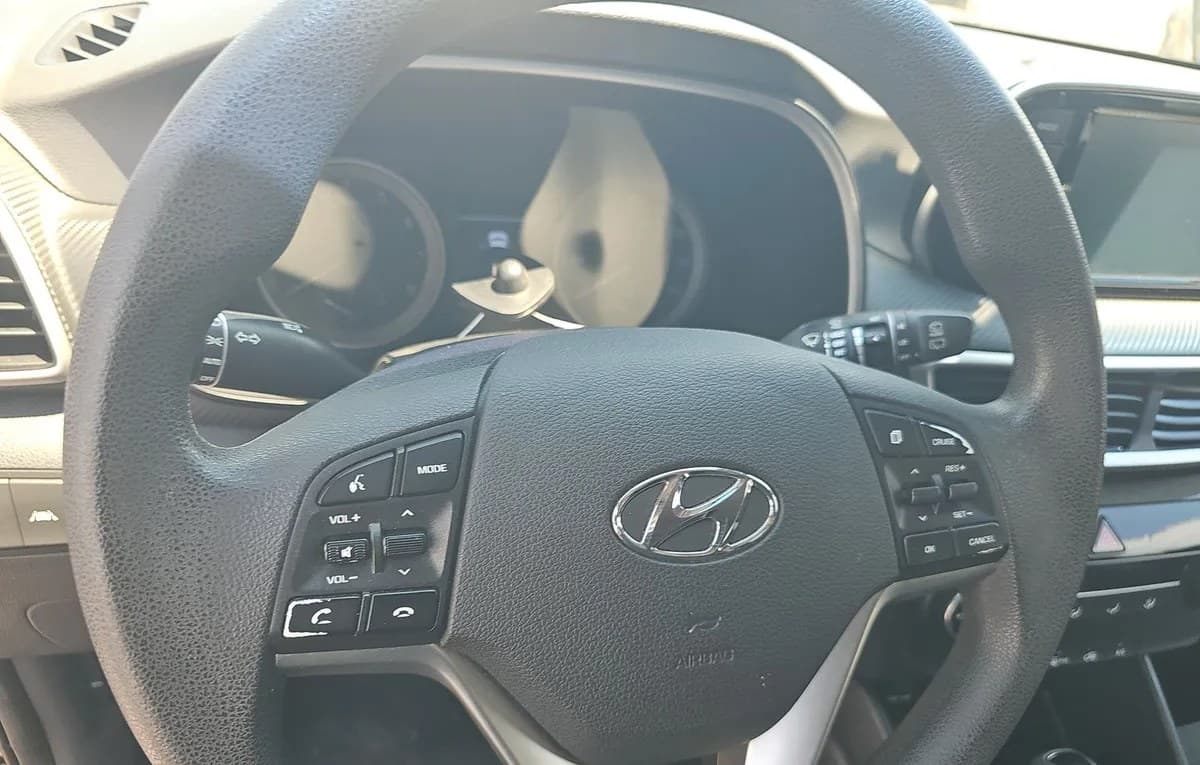 2019 HYUNDAI TUCSON SE 6