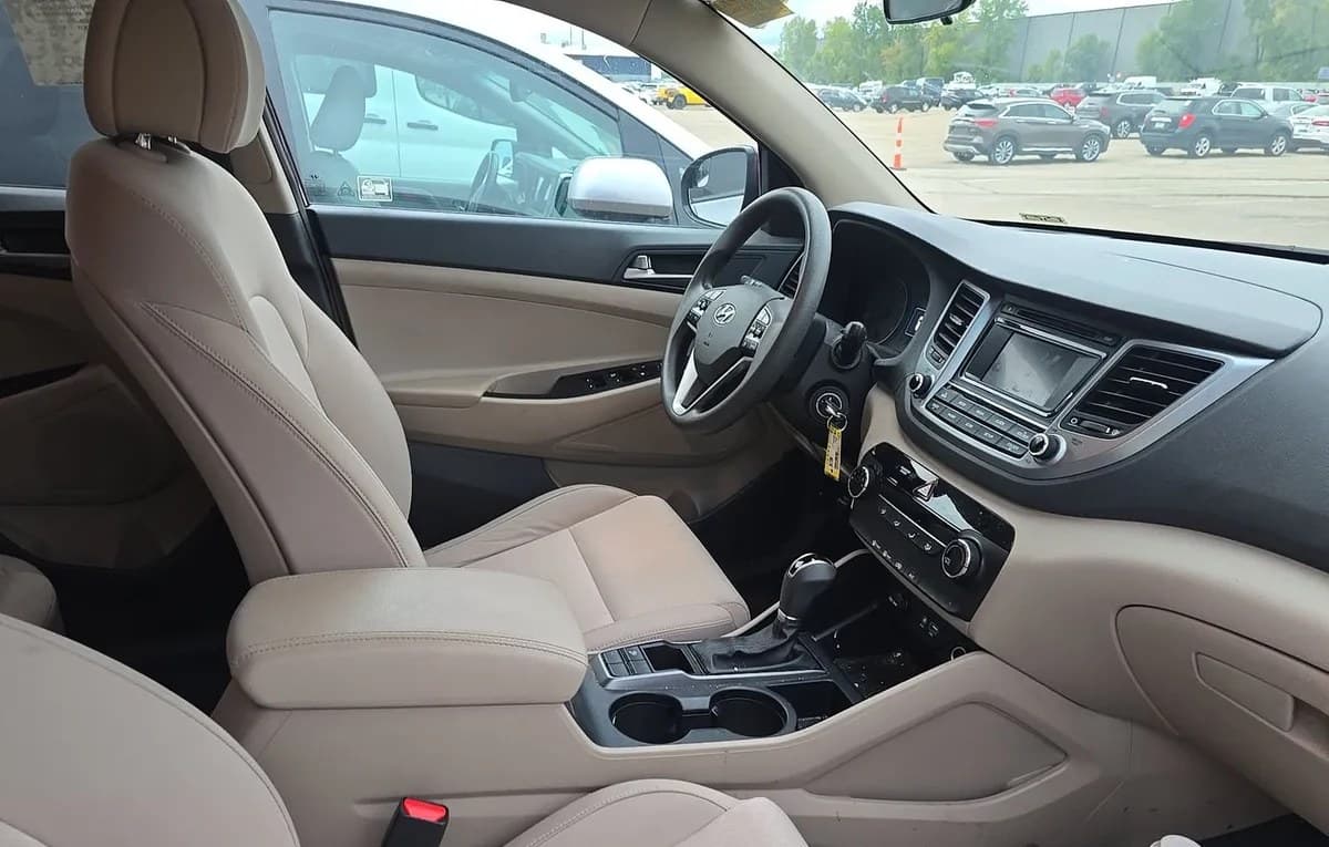 2018 HYUNDAI TUCSON SE 5