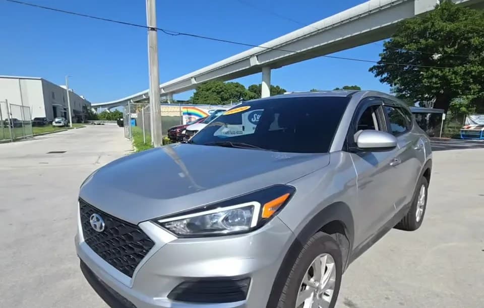 2020 HYUNDAI TUCSON SE