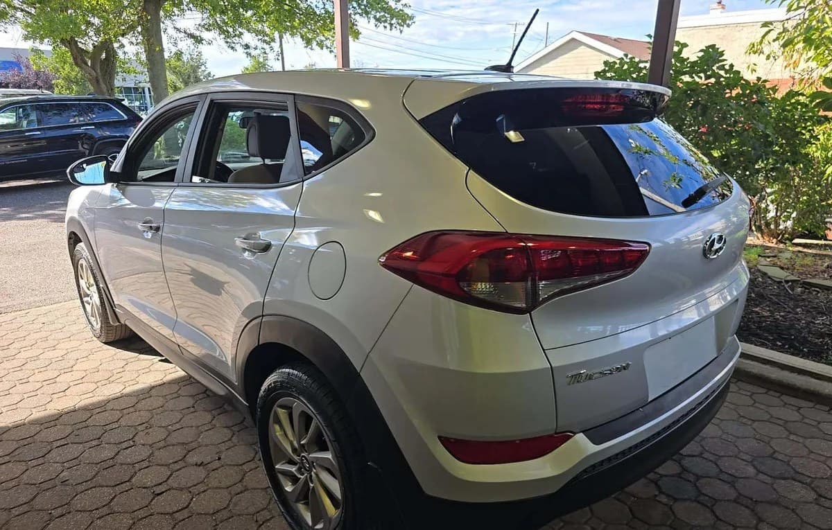 2017 HYUNDAI TUCSON SE 3