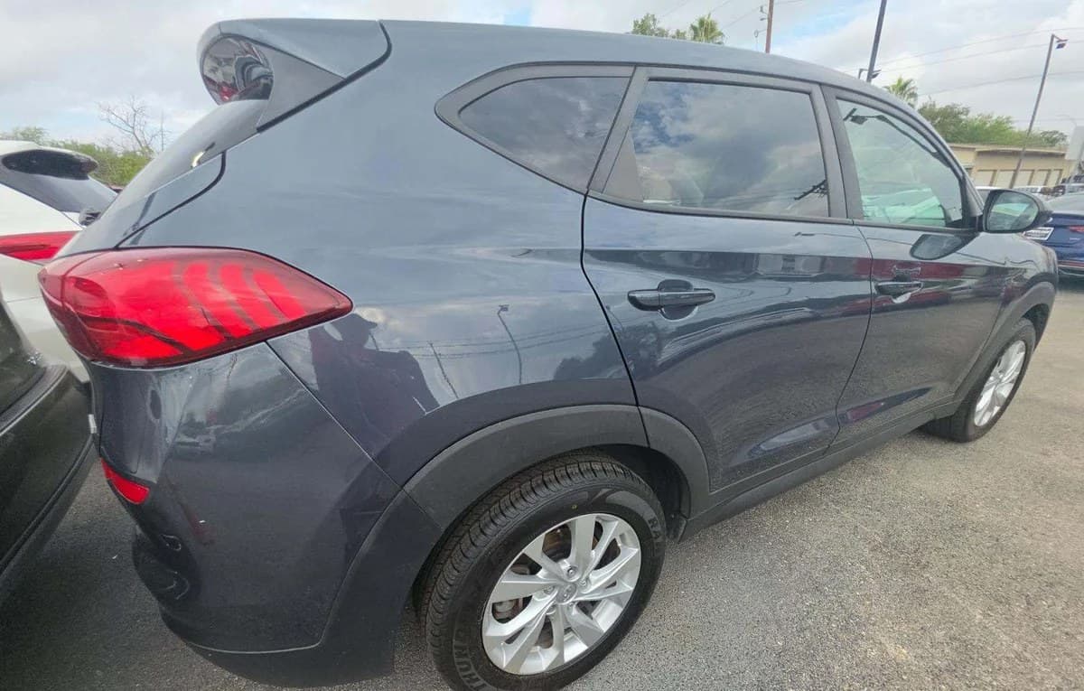 2019 HYUNDAI TUCSON SE 4