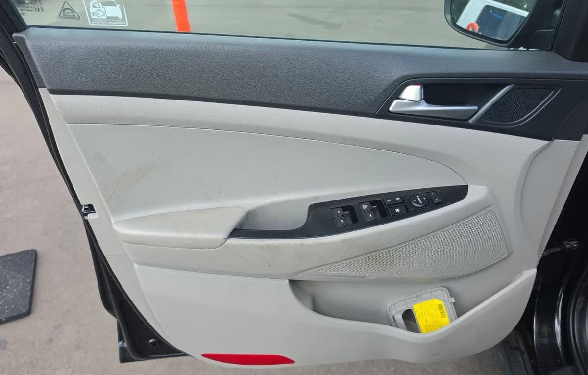 2019 HYUNDAI TUCSON SE 6