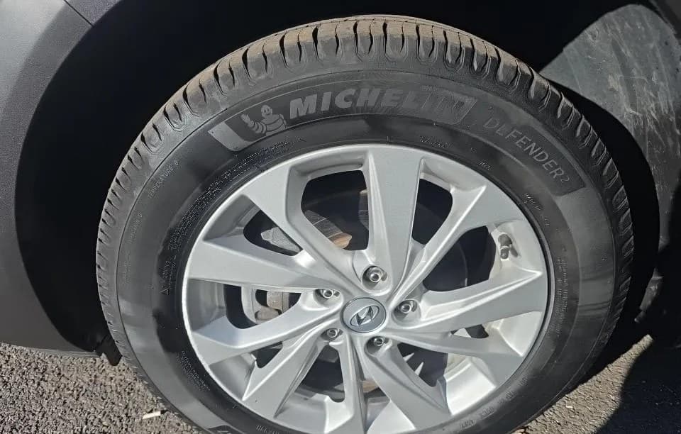 2020 HYUNDAI TUCSON SE 5