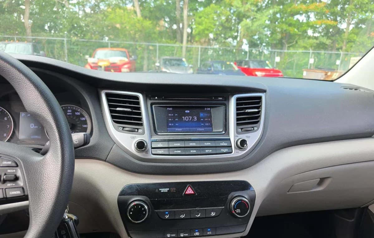 2018 HYUNDAI TUCSON SE 7