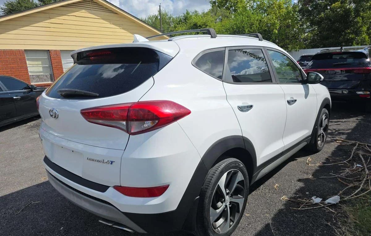 2017 HYUNDAI TUCSON Limited 4