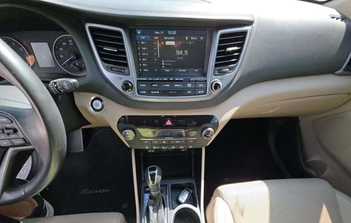 2017 HYUNDAI TUCSON Limited 7