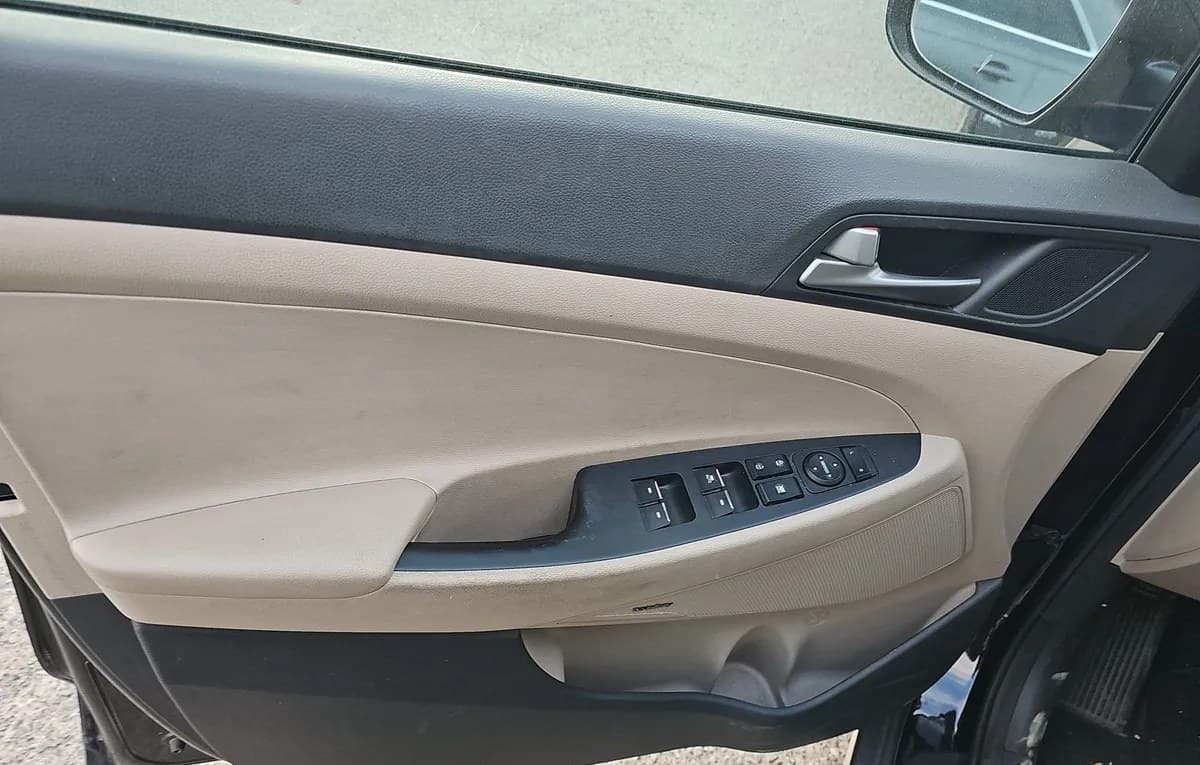 2017 HYUNDAI TUCSON Limited 6