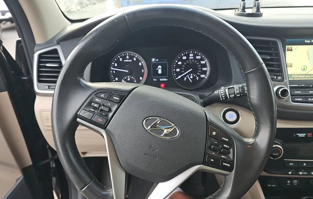 2017 HYUNDAI TUCSON Limited 7