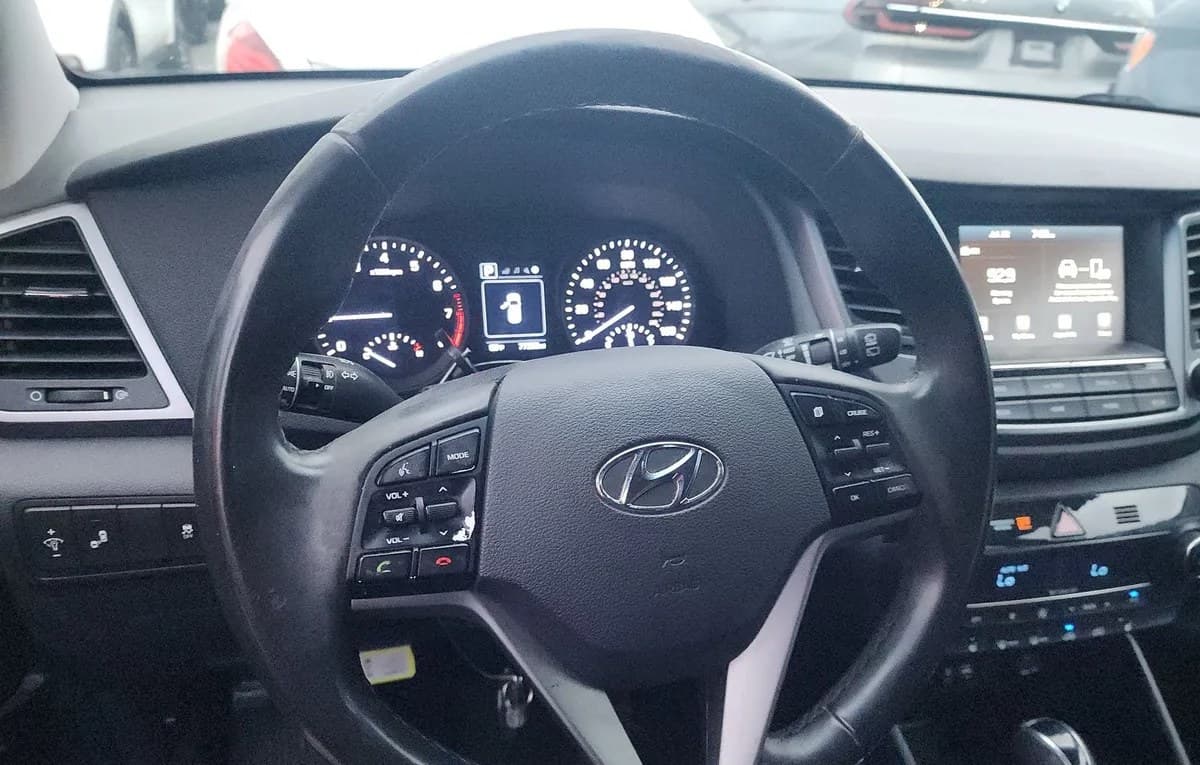 2018 HYUNDAI TUCSON Value 6