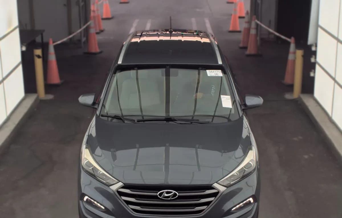 2017 HYUNDAI TUCSON SE 3