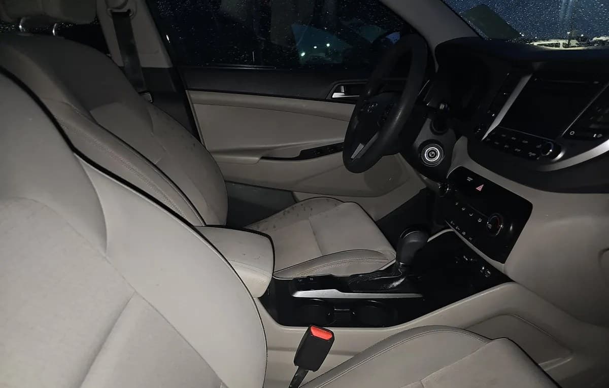2017 HYUNDAI TUCSON SE 5