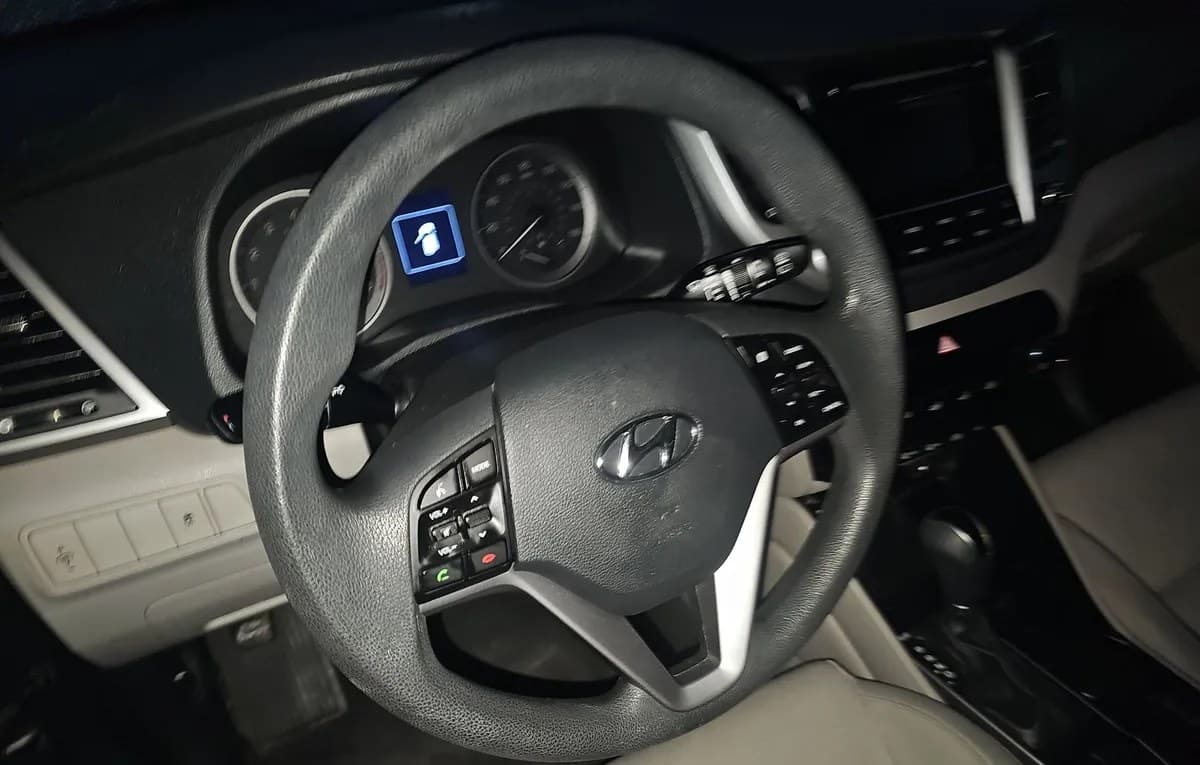 2017 HYUNDAI TUCSON SE 7