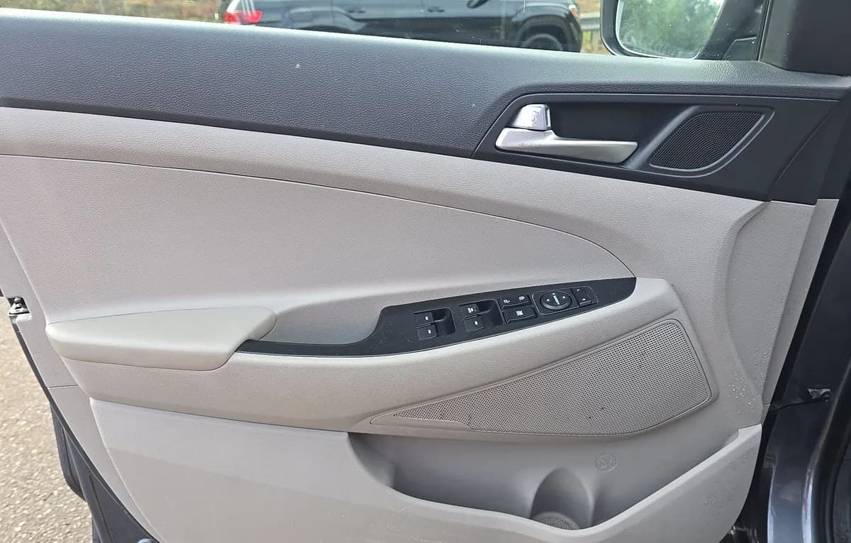 2019 HYUNDAI TUCSON Value 6