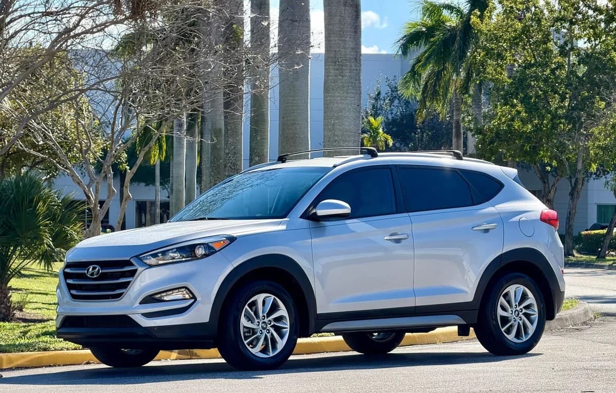 2017 HYUNDAI TUCSON SE 2