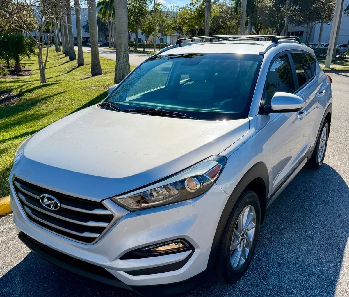 2017 HYUNDAI TUCSON SE 3