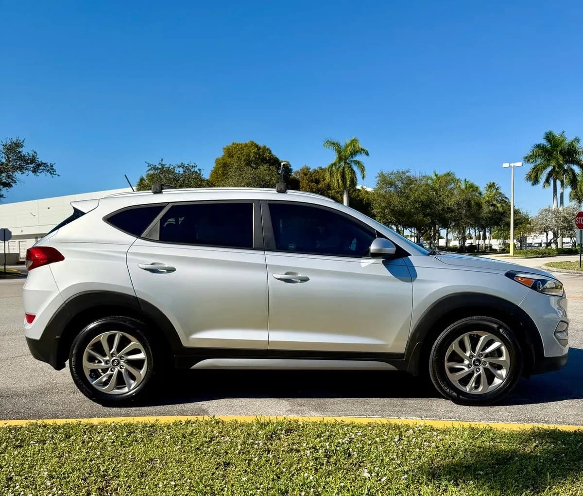 2017 HYUNDAI TUCSON SE 5