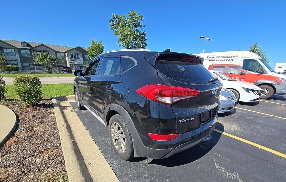 2017 HYUNDAI TUCSON SE Plus 2