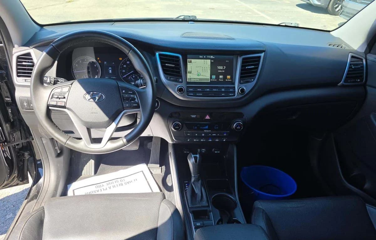 2017 HYUNDAI TUCSON SE PLUS 7
