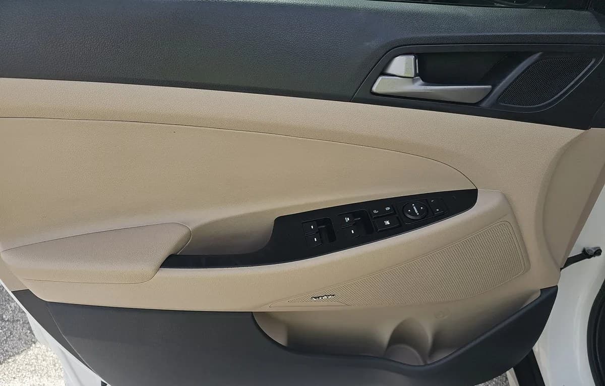 2018 HYUNDAI TUCSON SEL Plus 6