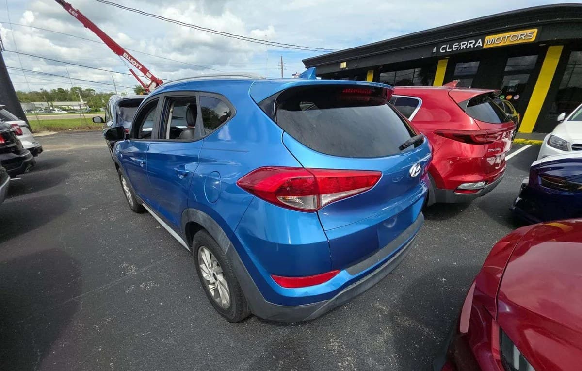 2017 HYUNDAI TUCSON SE Plus 3