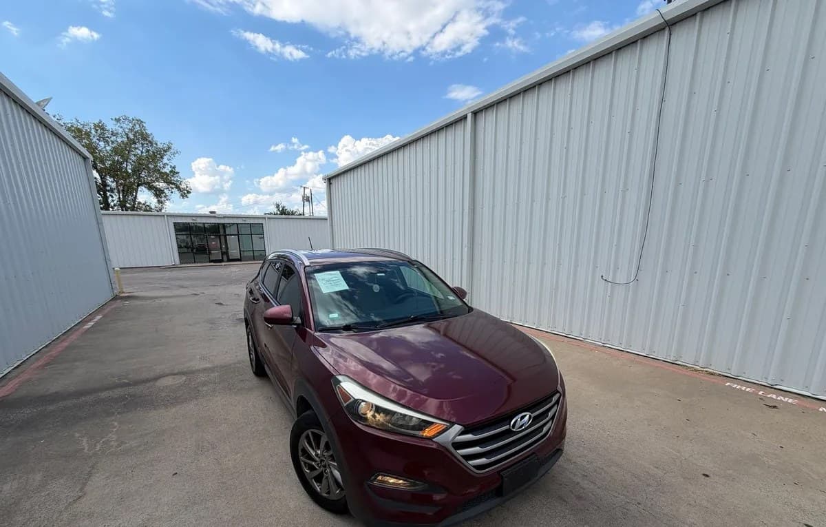 2017 HYUNDAI TUCSON SE 3
