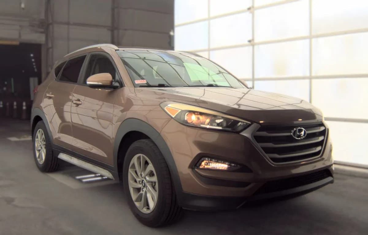 2017 HYUNDAI TUCSON SE PLUS 4