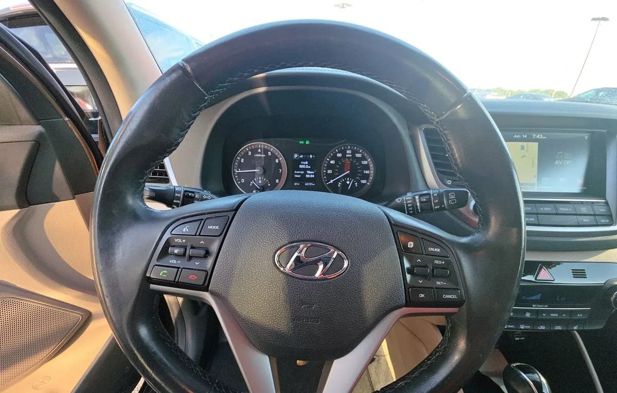 2017 HYUNDAI TUCSON SE PLUS 7
