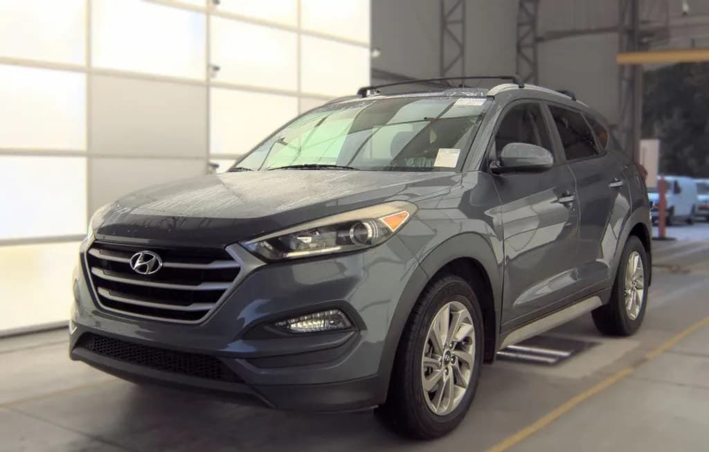 2017 HYUNDAI TUCSON SE
