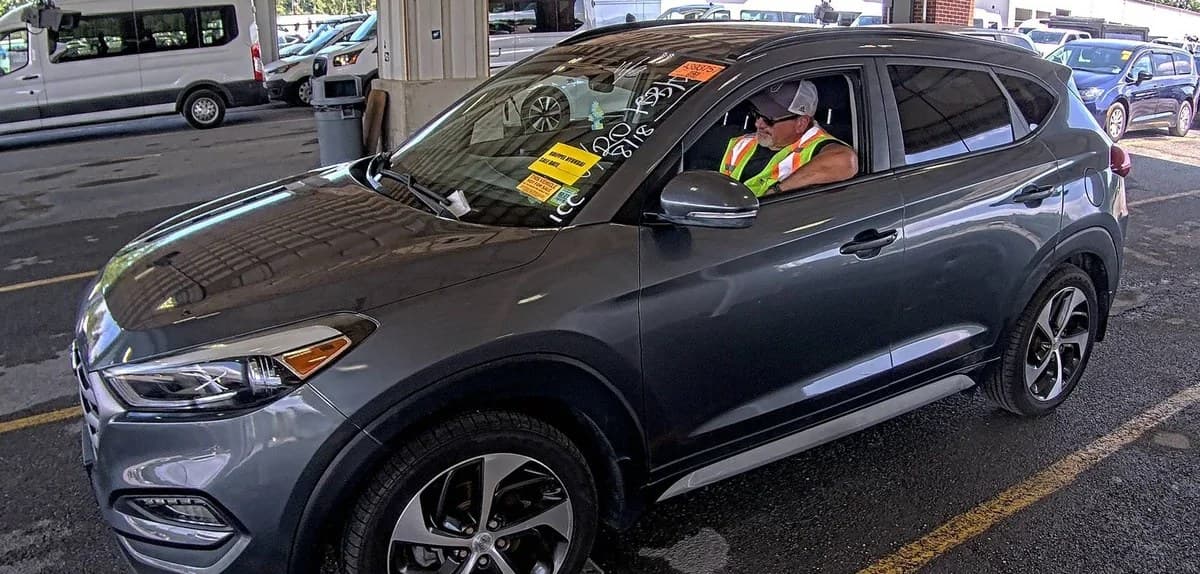 2017 HYUNDAI TUCSON Value 2