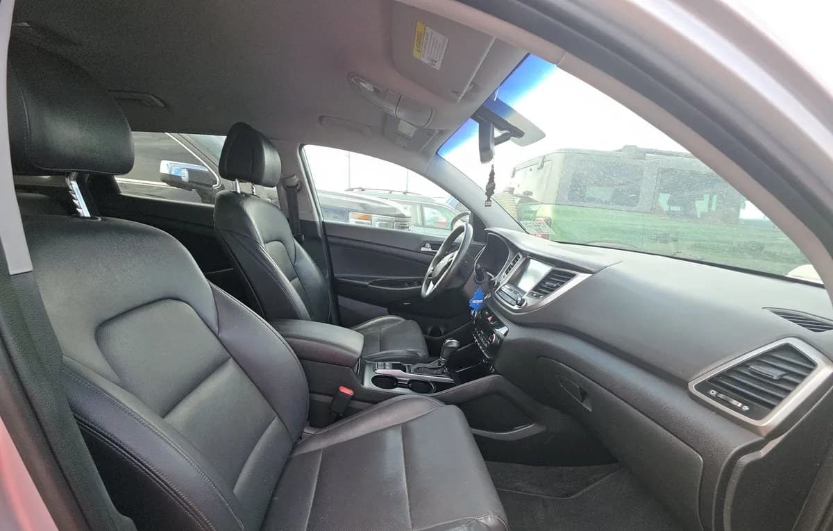 2017 HYUNDAI TUCSON Limited 4