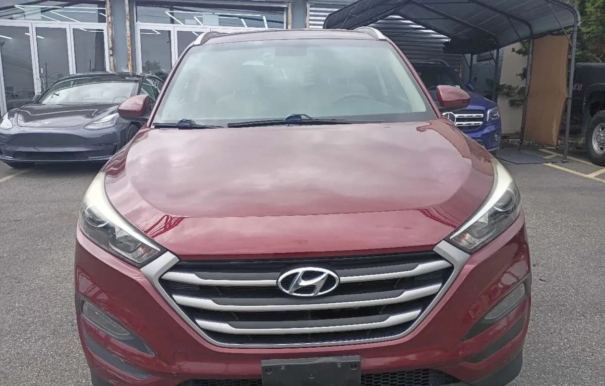 2017 HYUNDAI TUCSON SE 2