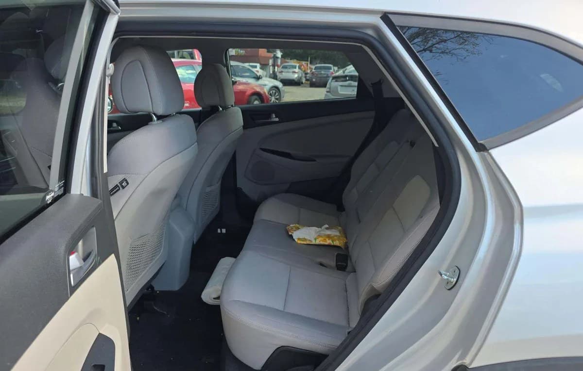 2017 HYUNDAI TUCSON SE 7