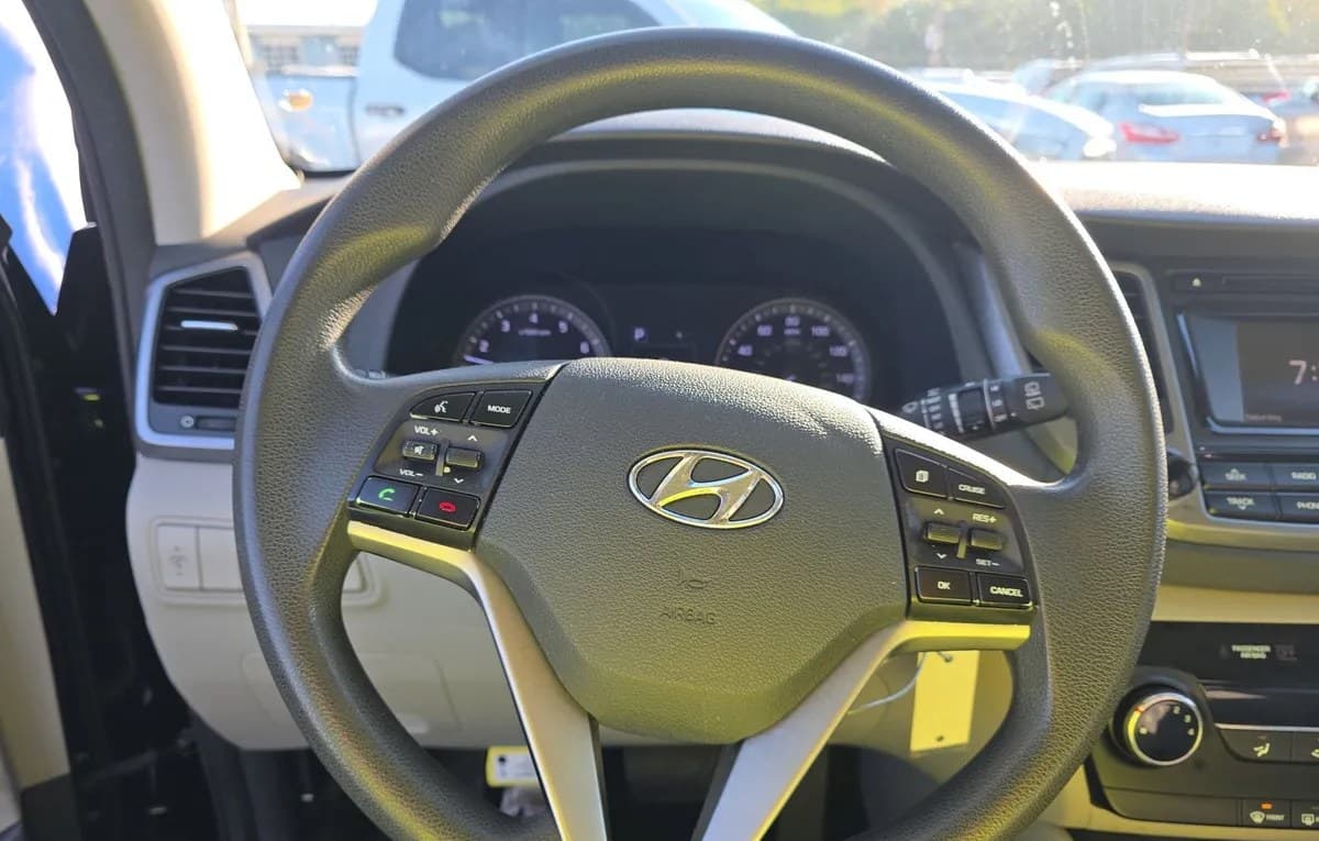 2017 HYUNDAI TUCSON SE 7