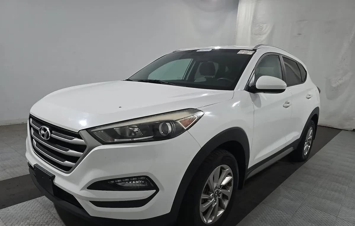2017 HYUNDAI TUCSON SE 2