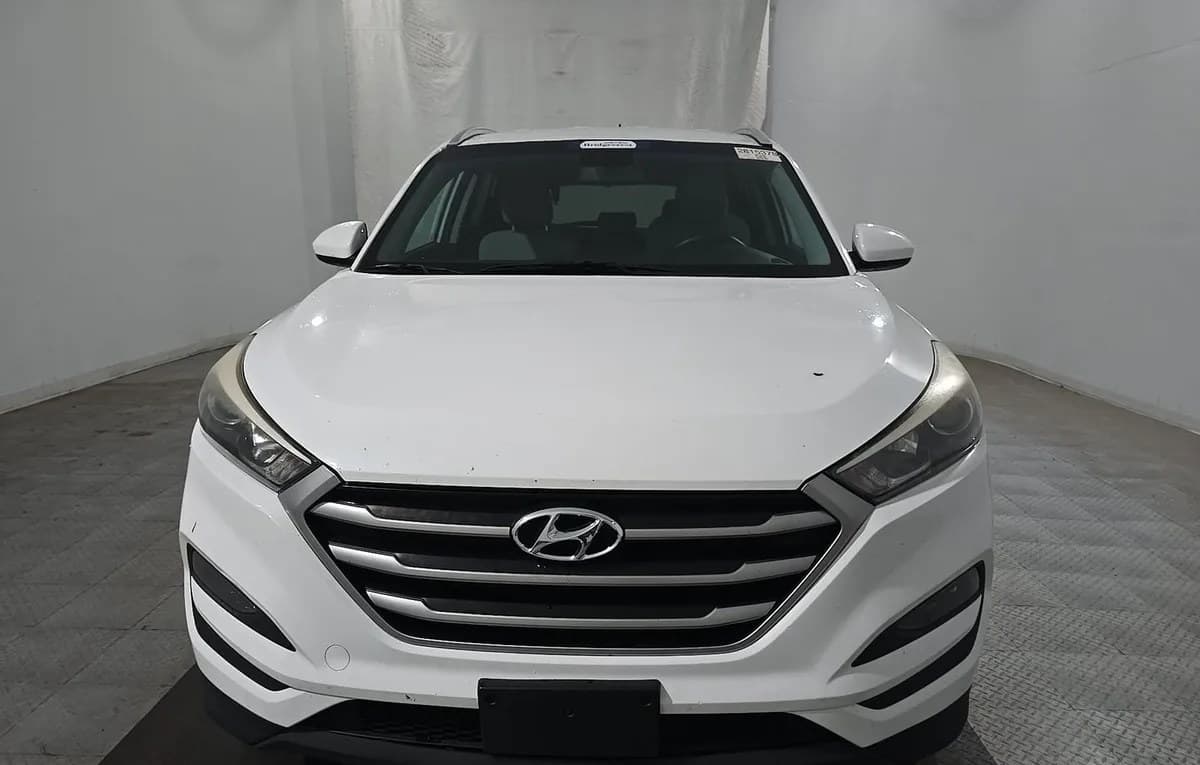 2017 HYUNDAI TUCSON SE 3