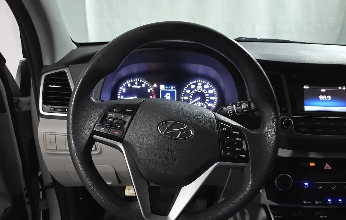 2017 HYUNDAI TUCSON SE 7