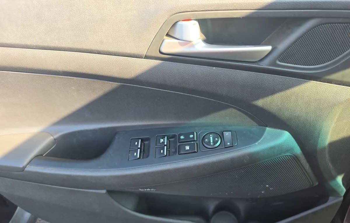 2020 HYUNDAI TUCSON Limited 6