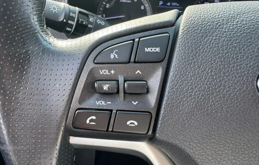 2019 HYUNDAI TUCSON Night 6
