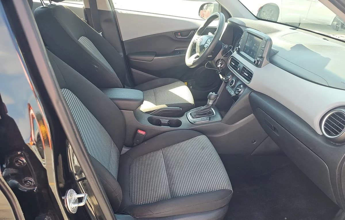2020 HYUNDAI KONA SE 5