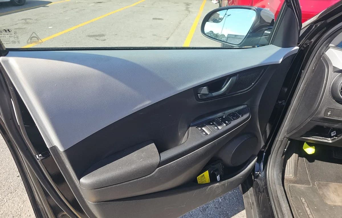 2020 HYUNDAI KONA SE 6