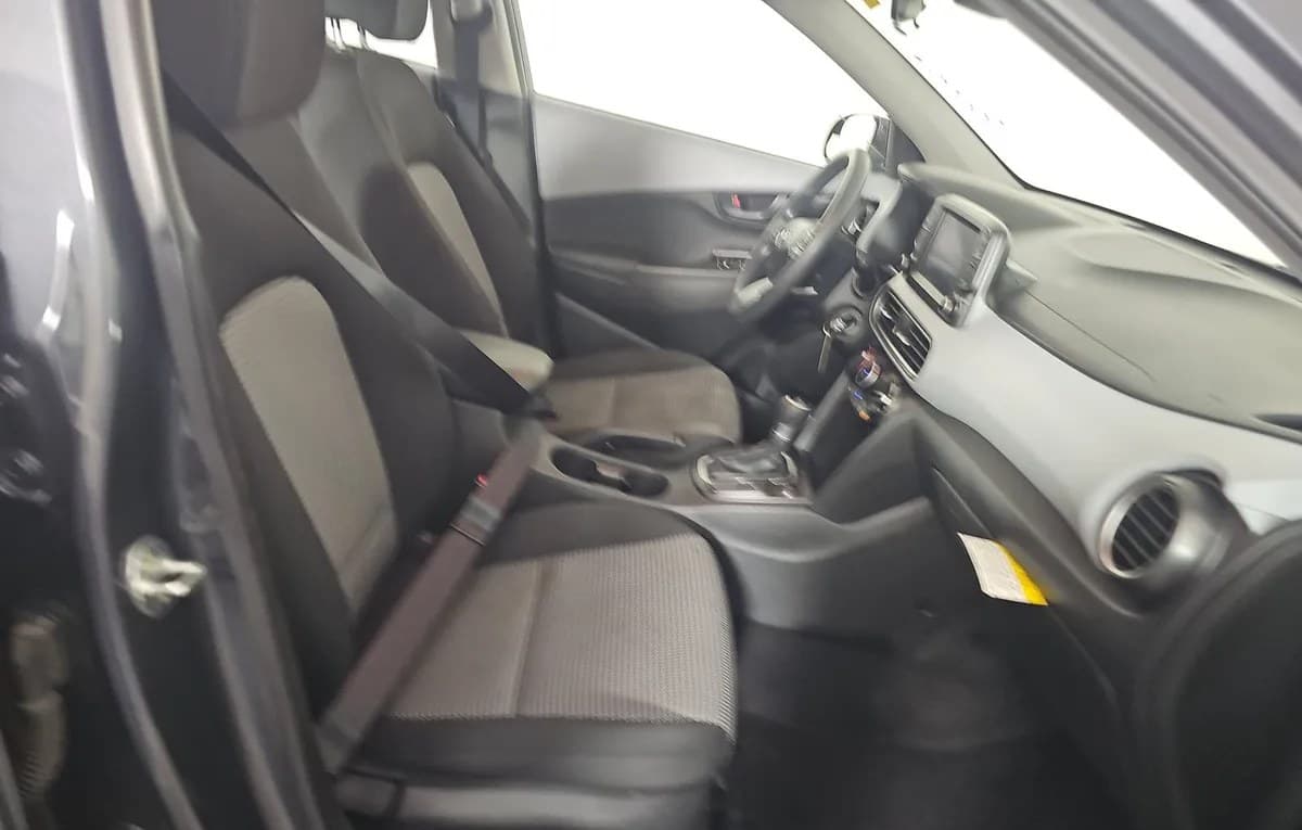 2019 HYUNDAI KONA SE 4