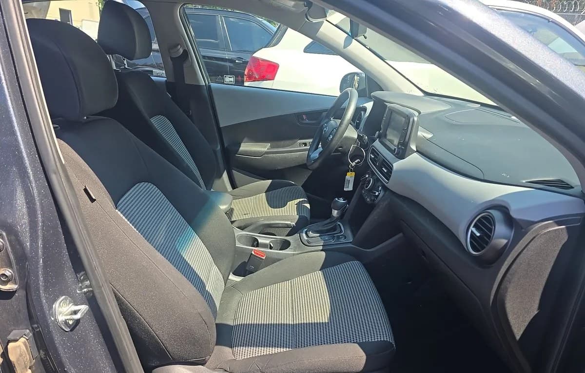2018 HYUNDAI KONA SE 4