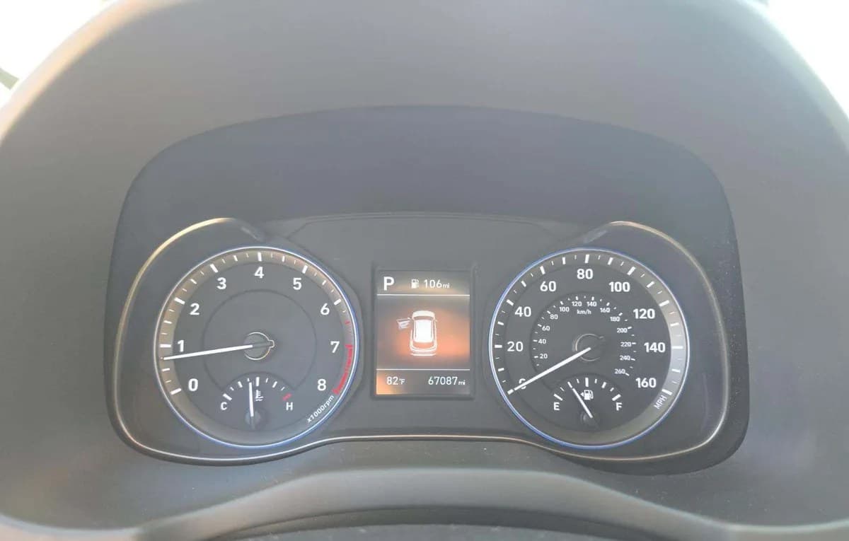 2020 HYUNDAI KONA SEL 6