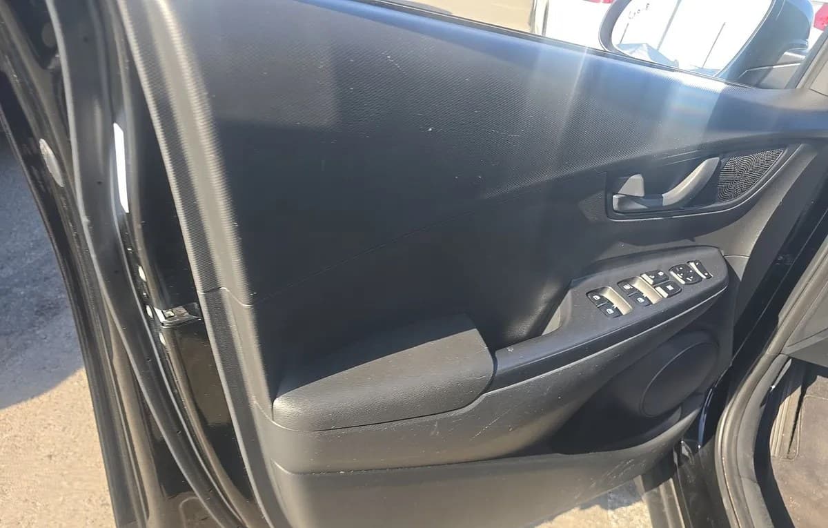 2018 HYUNDAI KONA SEL 6