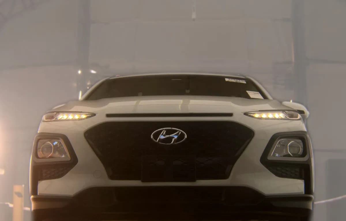2018 HYUNDAI KONA SEL 4