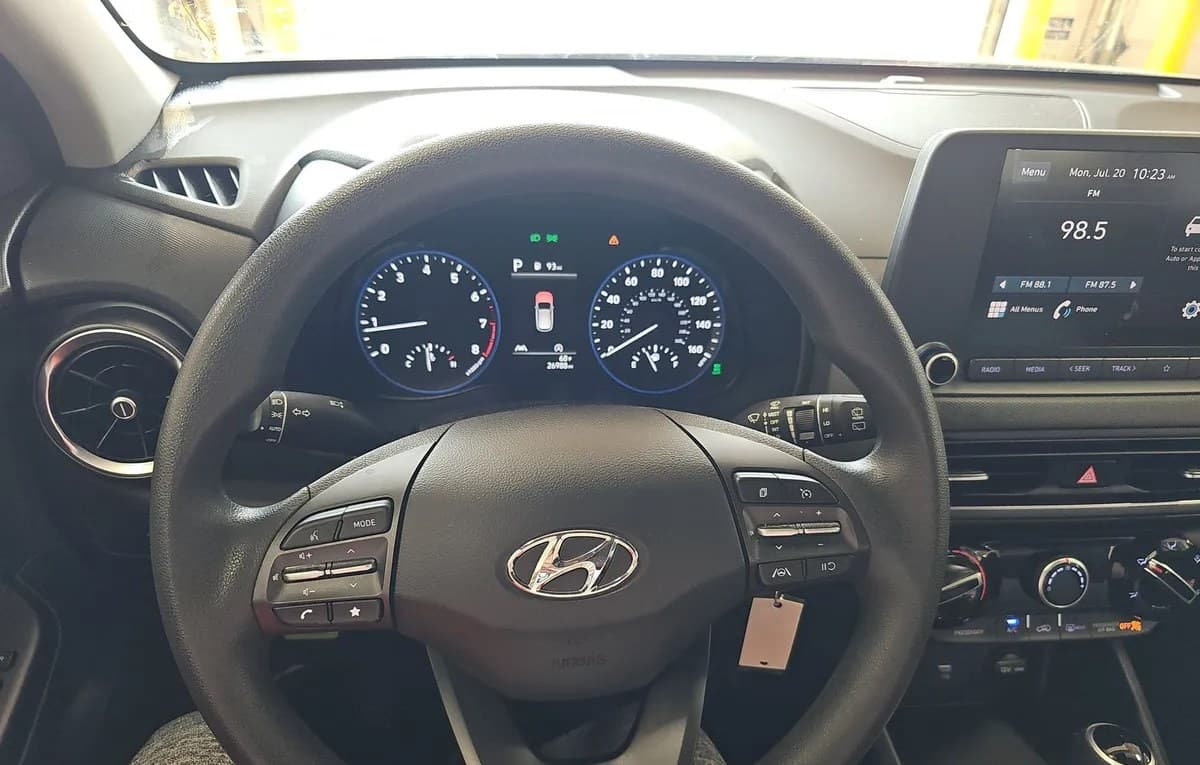 2023 HYUNDAI KONA SE 7
