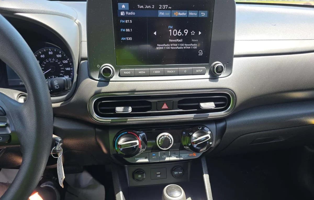 2022 HYUNDAI KONA SE 7
