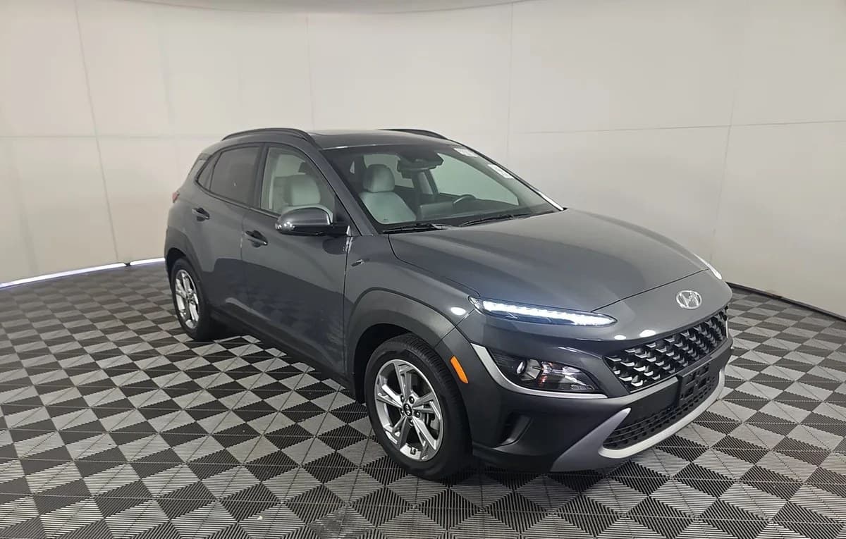 2023 HYUNDAI KONA SEL 4